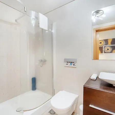 Luxury Living Bu Apartment