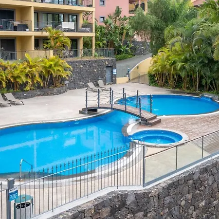 Apartment Luxury Living Bu